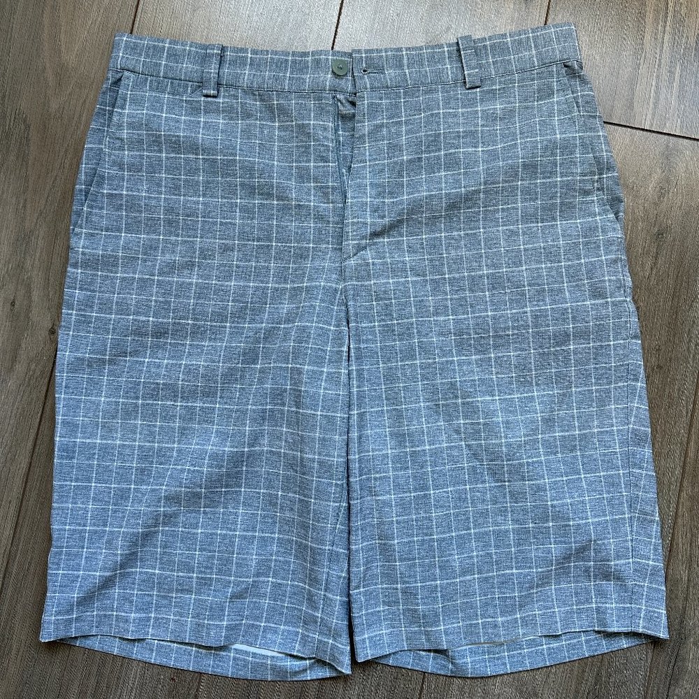 Nike DriFit Golf Shorts (32 Waist)